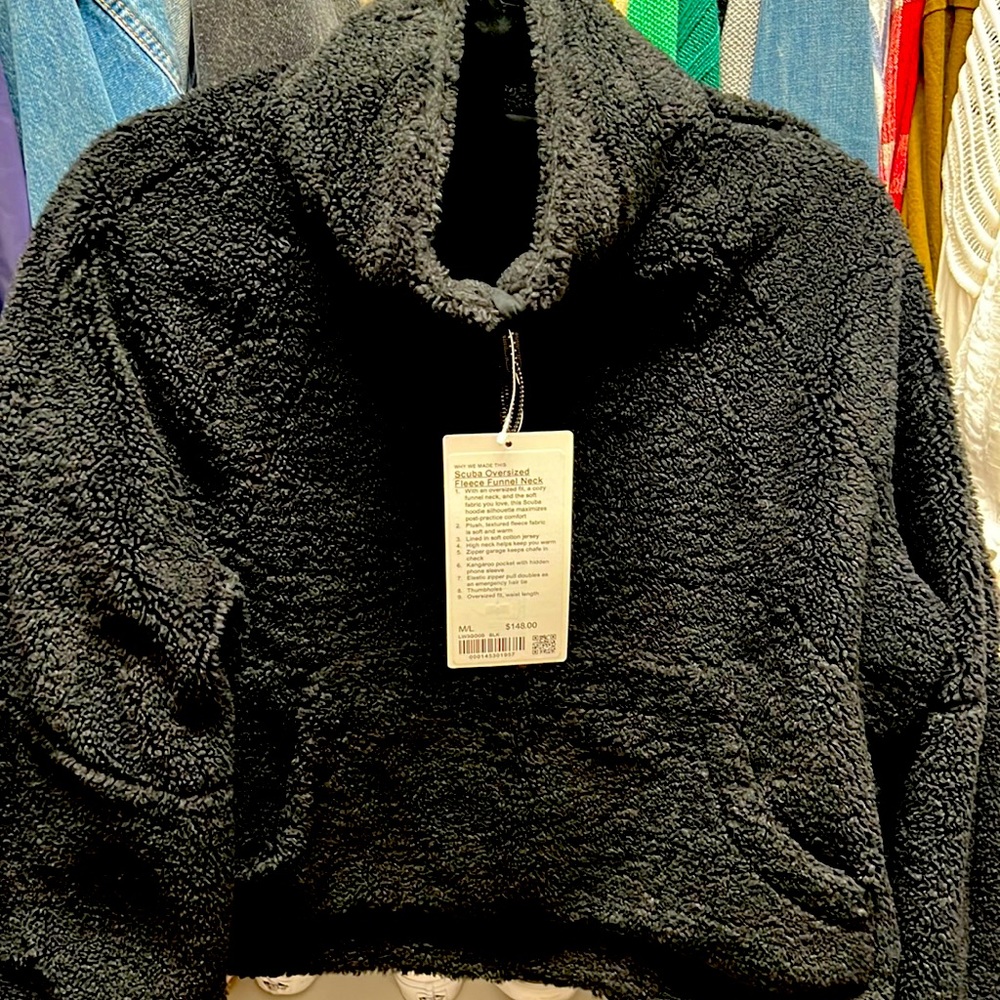 Brand new with tags lululemon scuba funnel oversized fleece black m/l